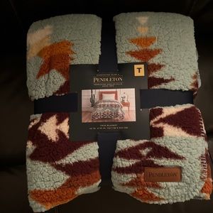PENDLETON 66x92 Sherpa Fleece Twin Size Throw Blanket in Legend Lake Aqua Aztec
